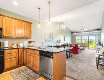 Sunset Daydream - Elegant Condo on Table Rock 3