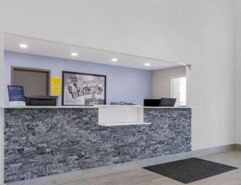 Super 8 by Wyndham Amarillo West 5