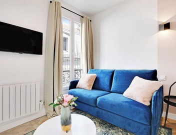 Super Studio - Place de la Bastille 2