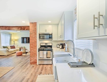 Super Walkable! Historic Home in Dtwn Long Beach 4