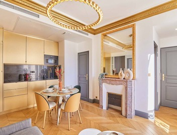 Superb AC- 2BDR apartement Montaigne/Arc de Triomphe 2