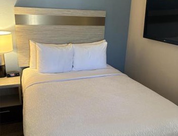 SureStay InnSuites Phoenix Hotel & Suites by Best Western 4