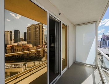 SVS: Strip View Studio | Private Balcony | Pool & Gym | Signature at MGM 4