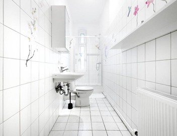 Sweet Central Tiny Apartment for 4 People 4