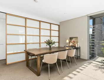 Sydney - PYRM2 - Distillery Drive - Stylish 2BR + Study with Pool Gym Near Darling Harbour The Star Casino 3