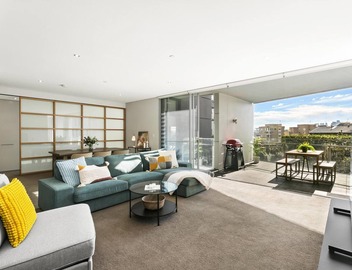 Sydney - PYRM2 - Distillery Drive - Stylish 2BR + Study with Pool Gym Near Darling Harbour The Star Casino 5