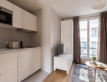 Take It Easy in This Stylish Architect Flat 3