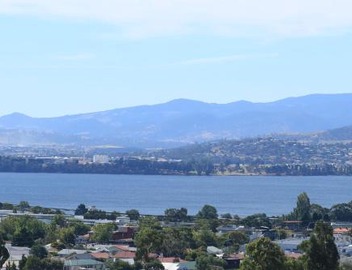 Tasman Tranquility - close to City & Airport 2