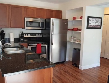 TC Condo Near Front Street | Beaches + Wine Country 3