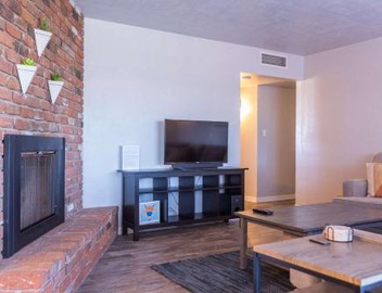 Tempe Ranch House with Fireplace Big Yard Near ASU 5