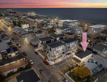 The Addie Shack Pet Friendly Steps to Beach 2