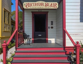 The Arthur Blair Historic Inn 5