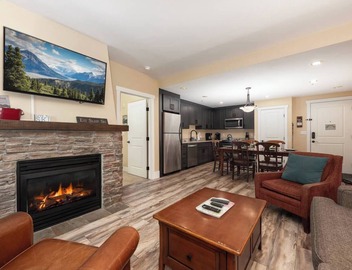 The Base Camp - Lux 2bd/2ba Base Camp One Condo w/views of the slope 2