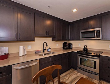The Base Camp - Lux 2bd/2ba Base Camp One Condo w/views of the slope 5