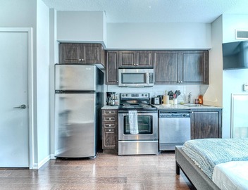 The Bayview - Downtown Toronto 4