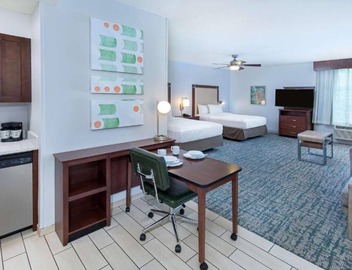 The Best of Atlanta! Pool, Gym Access & Free Hot Breakfast Included 2