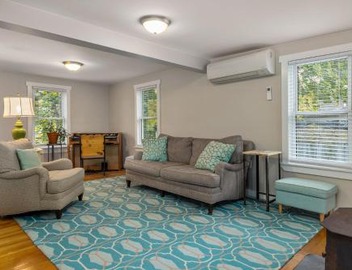 The Brew House - 2nd Floor Private Apartment - Located above Newscapes Brewing 3