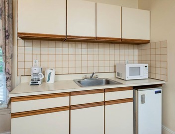 The Farrington Inn 3
