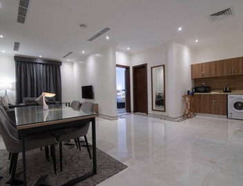 The Gate Hotel and Apartments 2