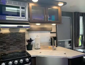 The GreyWolf - Convenient & Cozy RV 3