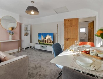 The Hub Exeter - Short Stays UK Ltd 2