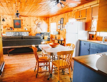 The Kickback Tobermory Waterfront Cottage with Beach 3