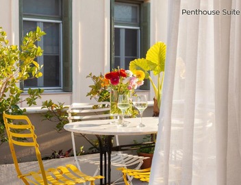 The Marble Suites, PLAKA 5