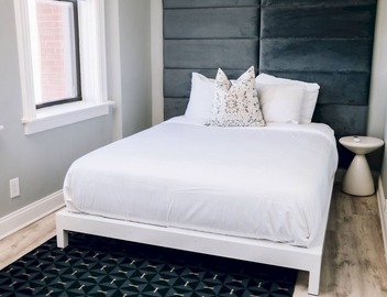 The Neighborhood Hotel - Lincoln Park 301 - One Bedroom 3