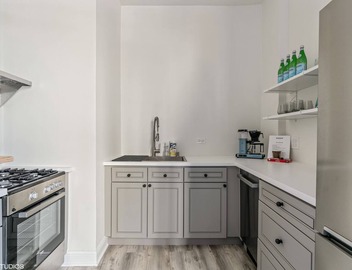 The Neighborhood Hotel - Lincoln Park 204 - Two Bedroom 3