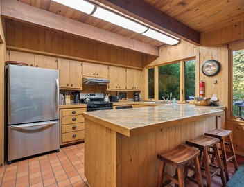 The Old Timer ~ Classy Cabin On River, Near Golf, Dog Friendly! 5
