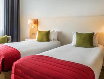 The Orchard Hotel & Restaurant 5