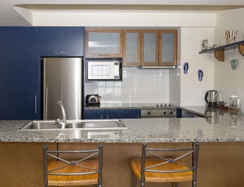 The Reef Beachfront Apartments 4
