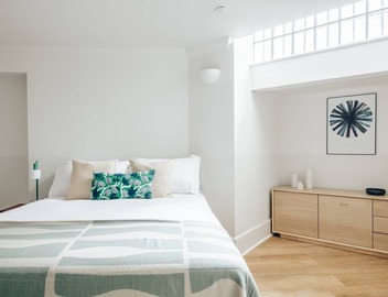The Regency: 2BD LG Apartment in Victoria 4