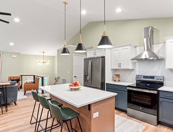 The Respite: Spacious beautiful new build, sleeps 8-10. 7 minutes from Hershey. 5