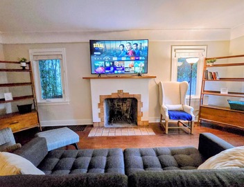 ​The Seattle Scenes House: 5-Suite Boutique Home near Light Rail 5