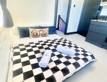 The Secret Agent Apartment - Brought to you by Coastline Retreats - Brand New - 2 mins walk to Beach - Childrens play den - Pool Table - Time Crisis Arcade Machine 2