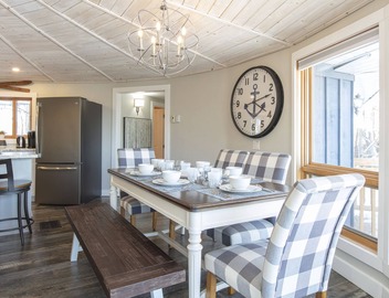 The Triple Round House, In The Heart Of Hidden Valley Ski Hill & Peninsula Lake 2