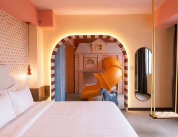 The Très Hotel 3
