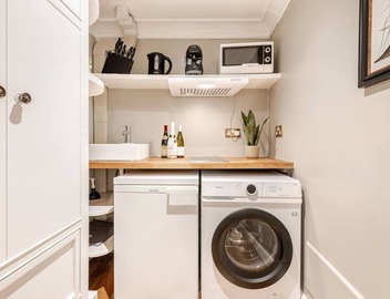 The Victoria Retreat House — Private 2‑Bed Home 2