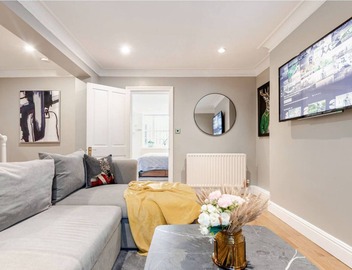 The Victoria Retreat House — Private 2‑Bed Home 4