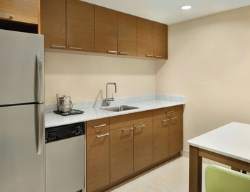 The Westin Wall Centre, Vancouver Airport 3