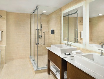 The Westin Wall Centre, Vancouver Airport 5