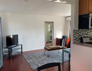 The Writer’s View-Private Top Floor Bright N Cozy Fully Equipped- Sleeps 1-2 5