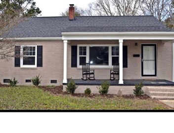 This Beautiful Home Makes You Feel Right At Home 4