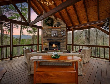 Three Loves Cabin - Mountain View | Hot Tub | Pet Friendly | Firepit 4