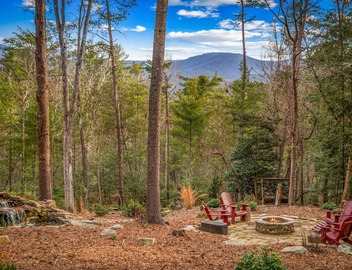 Three Loves Cabin - Mountain View | Hot Tub | Pet Friendly | Firepit 5