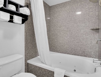 Three Rivers Executive Inn & Suites By OYO 4