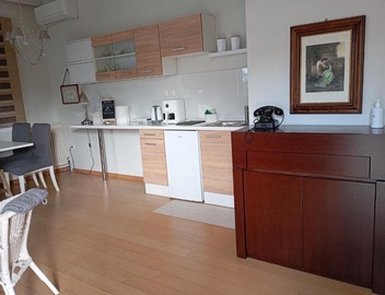 Tiny Little SUITE 5