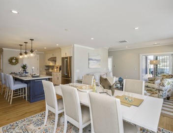 TJs Tide: Prime Location Condo w/Outdoor Deck 5