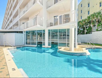 Top Floor King Studio w Gulf & Sound Views 3